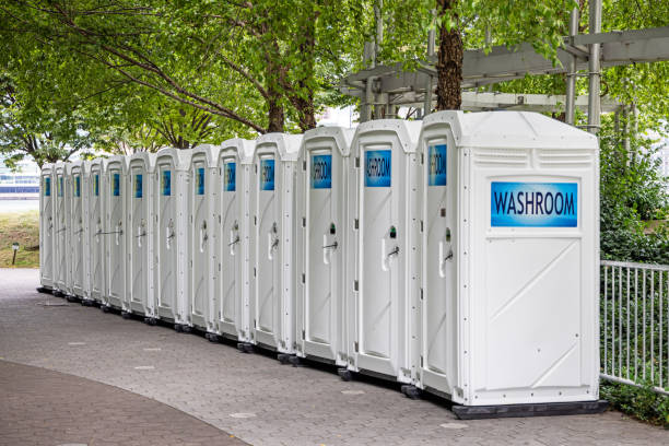 Best Portable bathroom rental  in Marinette, WI